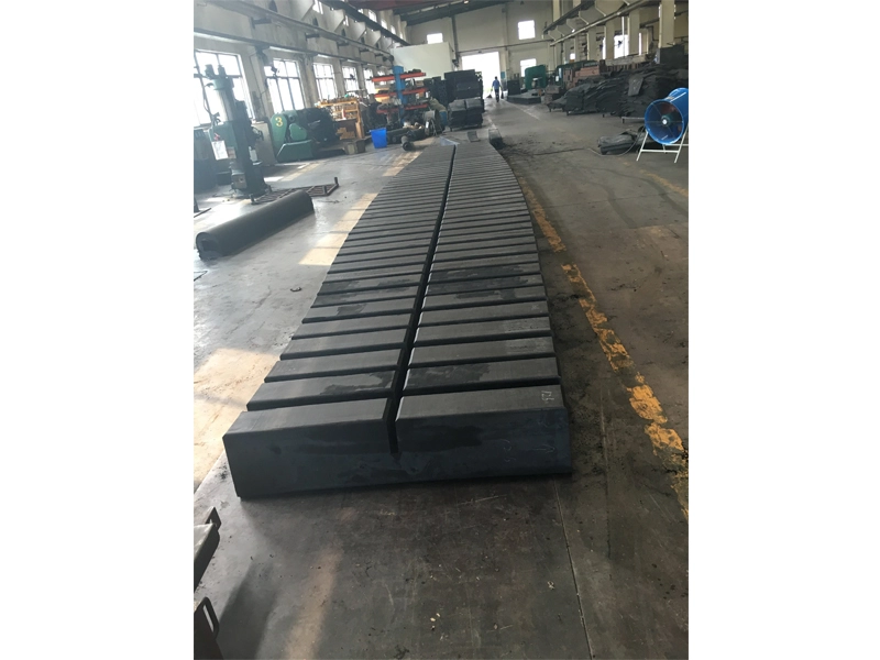 Defensa de goma Premium W, calidad de exportación, de fábrica china.